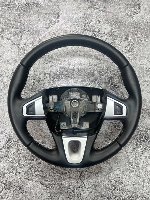Kierownica Renault Megane 3  świeżo obszyta