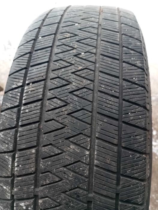 225/65R17 зимова пара шини у доброму стані