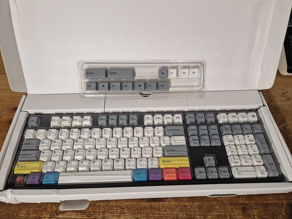 Varmilo VD Series V2 Moonlight 108 Cherry (4038)