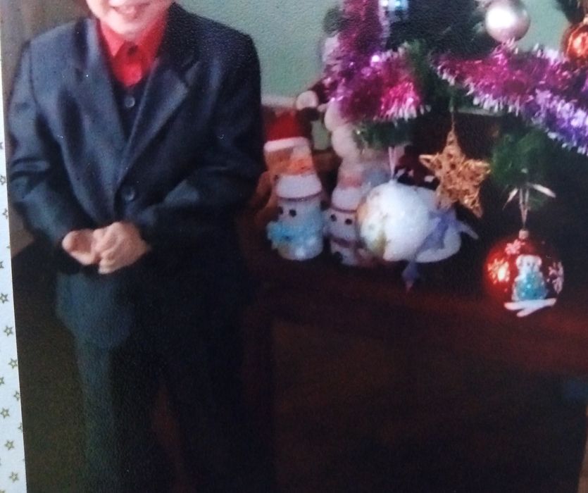 Костюм ідеальний стан темно сірий тройка, брюки пиджак жилетка