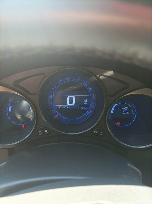Citroen C4 w bogatej wersji exclusive.