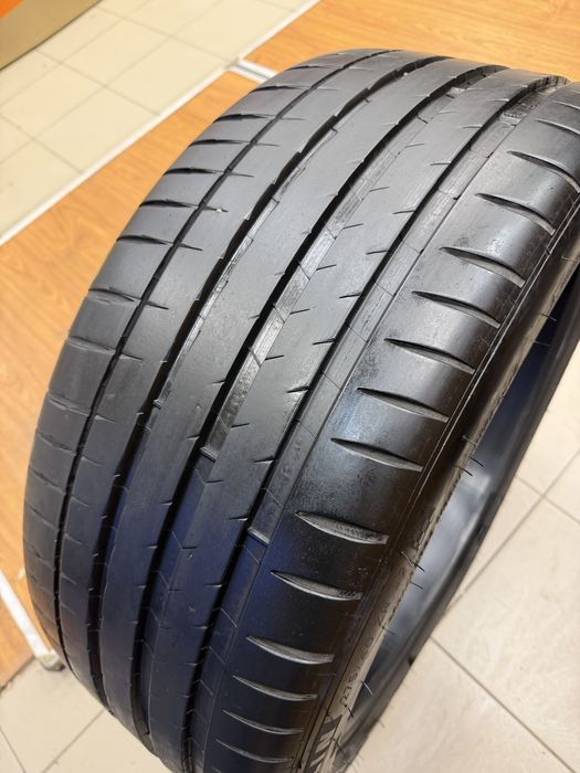 275/40/22 Michelin Pilot Sport 4