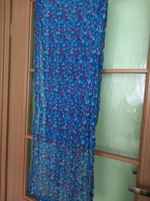 Wiosenny szal z miękkiego materiału