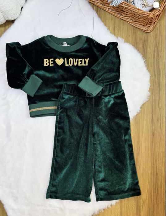 Велюровый костюм на девочку