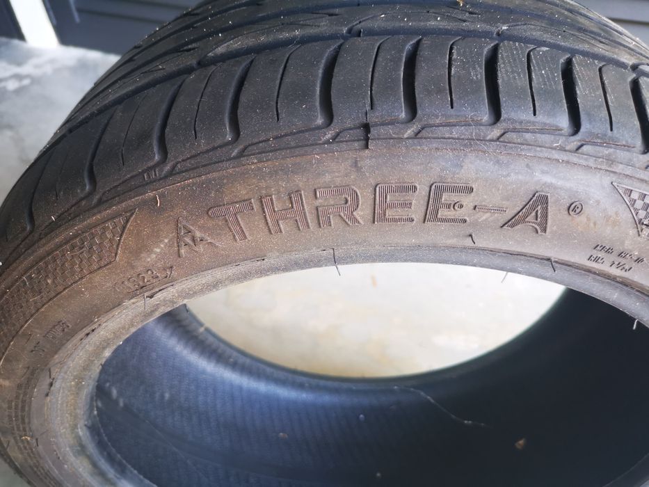 Pneu SemiNovo Three-A