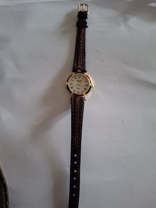 Relógio senhora muito bonito