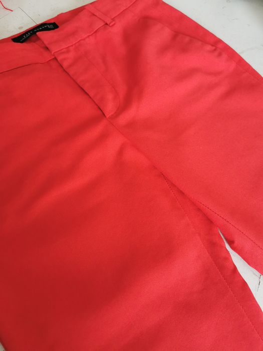 Czerwone eleganckie spodnie damskie  Zara M