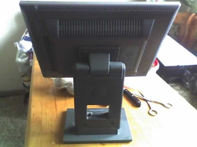 monitor  lg i okablowanie do monitora