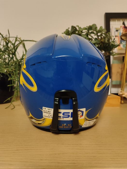 Kask narciarski dla dziecka 54-55 cm.