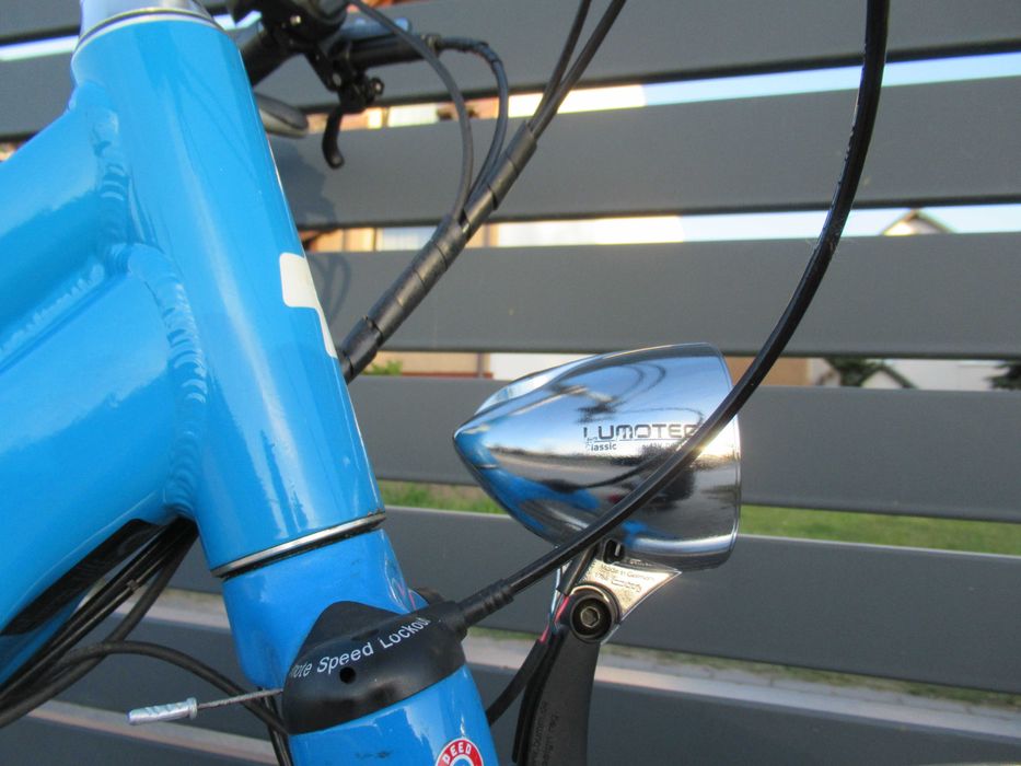 Śliczny rower elektryczny Cube  koła 28 silnik Bosch