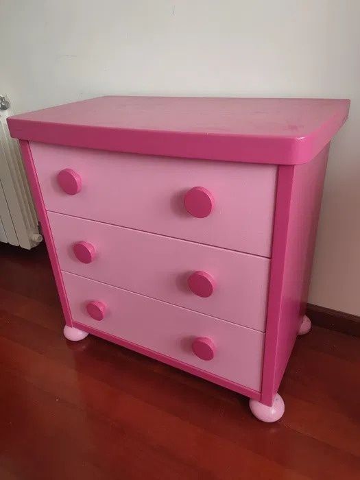 Quarto de criança rosa (IKEA Mammut)