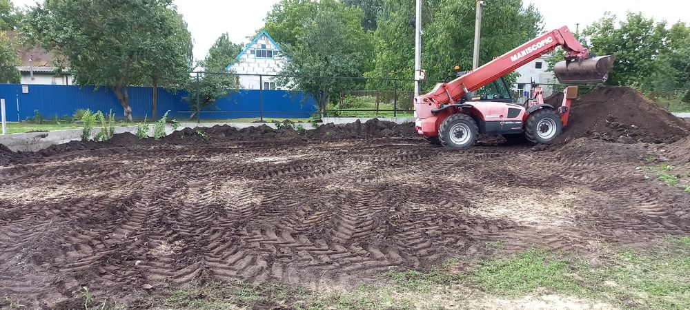 Маніту Березань Послуга Фронтальний телескопічний навантажувач Manitou