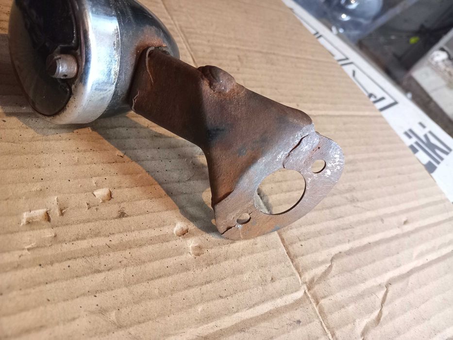 Cтеклышки подфарников ГАЗ-69, Газ-51, ЗиЛ-157. Шильдик Жигули.