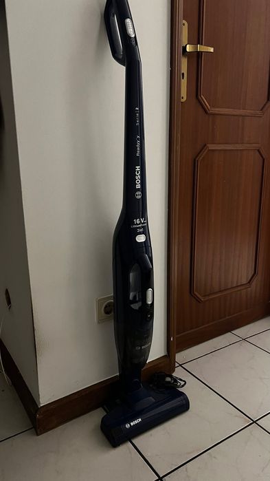 Aspirador vertical Bosch 2 em 1