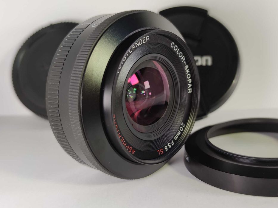 Об'єктив Voiftlander Color-Skopar 20 mm 3.5 SL для Canon EF + бленда LH-20N для Canon.