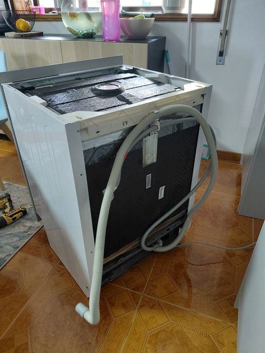 Máquina lavar loiça Meireles Nova com garantia