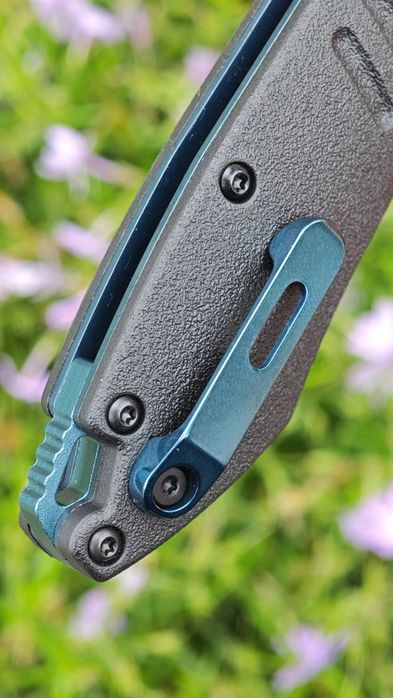 Boker Plus Bend Blackout: помічник відкриття, клинок D2, накладки GFN, дизайнер Lucas Burnley. Чудовий ніж з помічником відкриття. На кожен день EDC