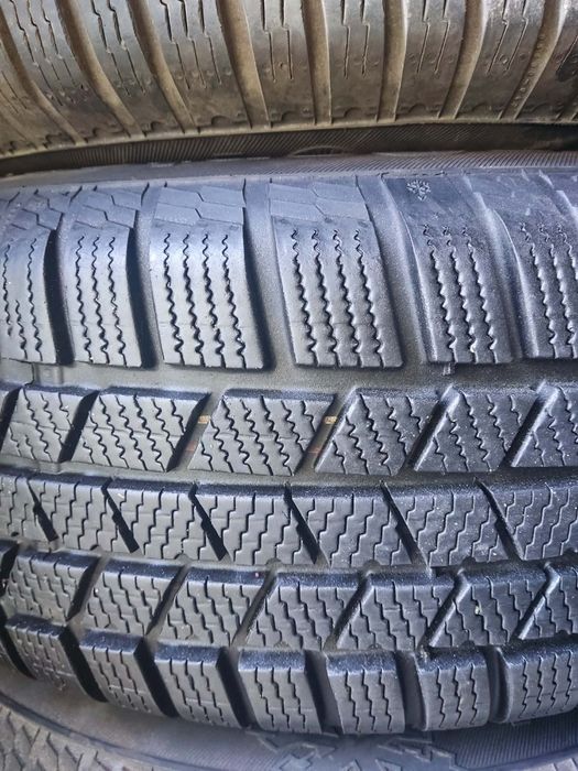 Шини  5 114.3 16 Гарний стан