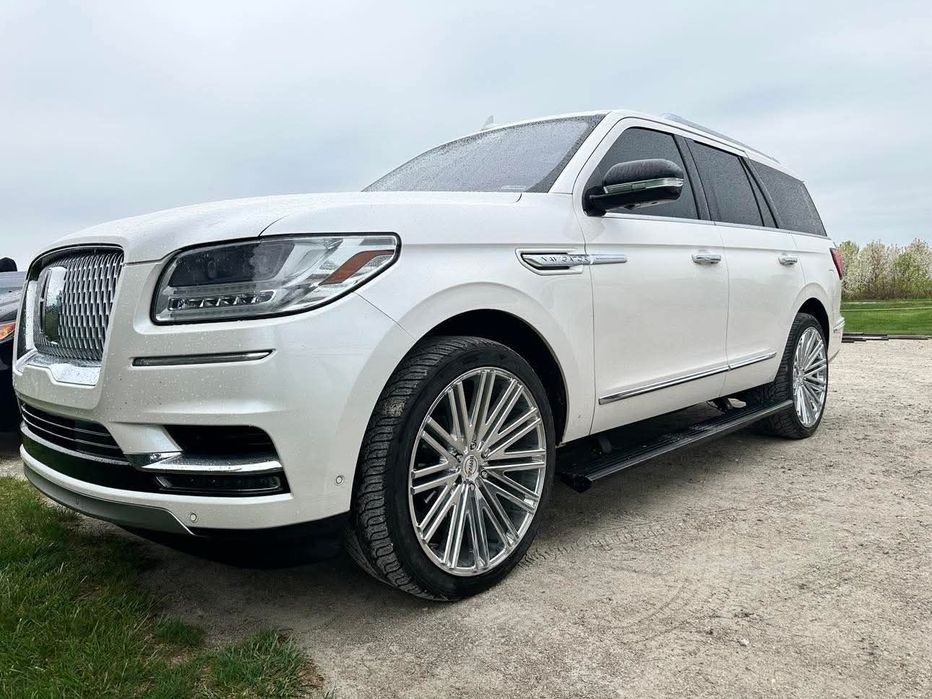 Lincoln Navigator Kawalerka Na Kołach
