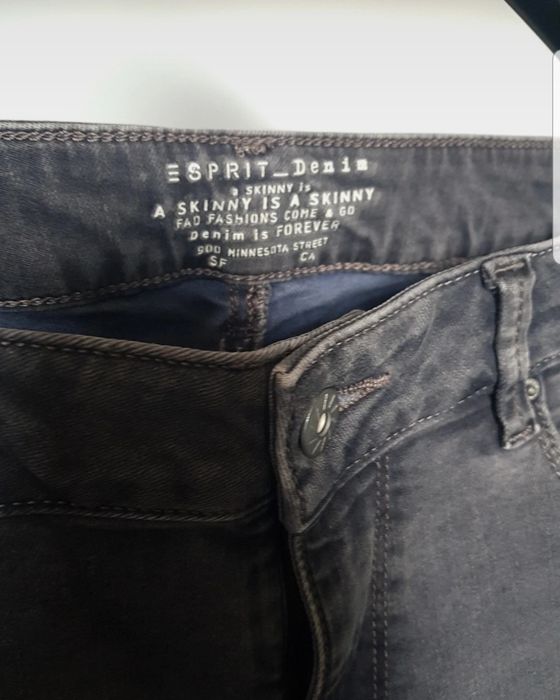 Szare damskie jeansy Esprit