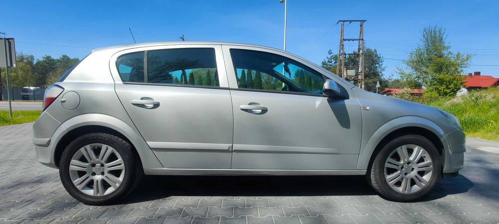 Opel Astra H benzyna 1.4