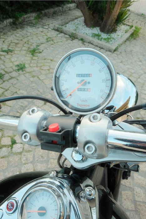 Triumph Speedmaster 900