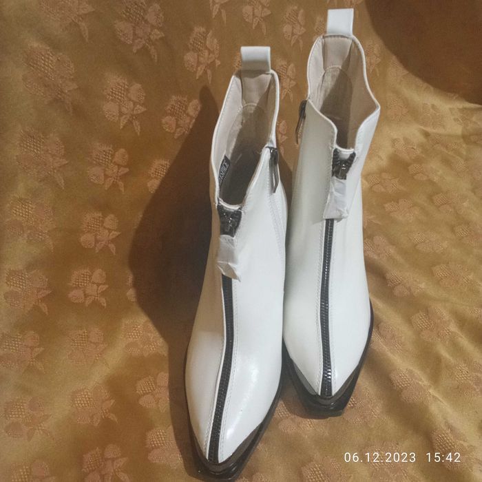 Продам зимние и осенне-весенние ботинки