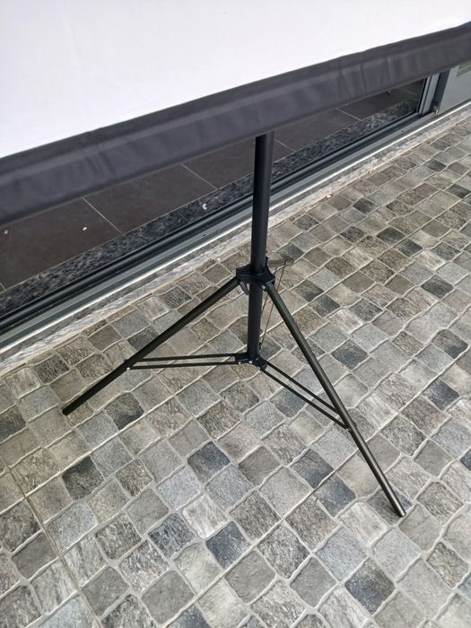 Tela de projetor de 110 polegadas