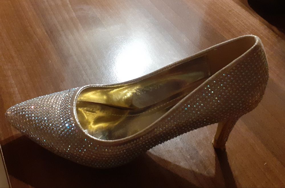 Buty z cyrkoniami roz 37