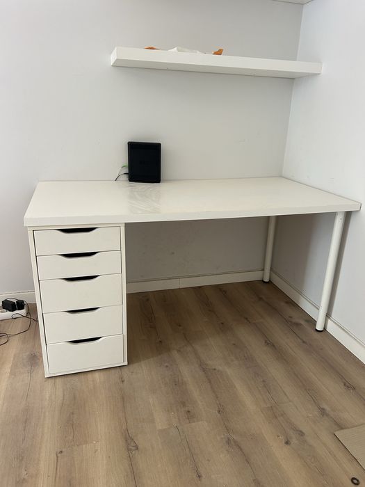Secretaria grande com Malm