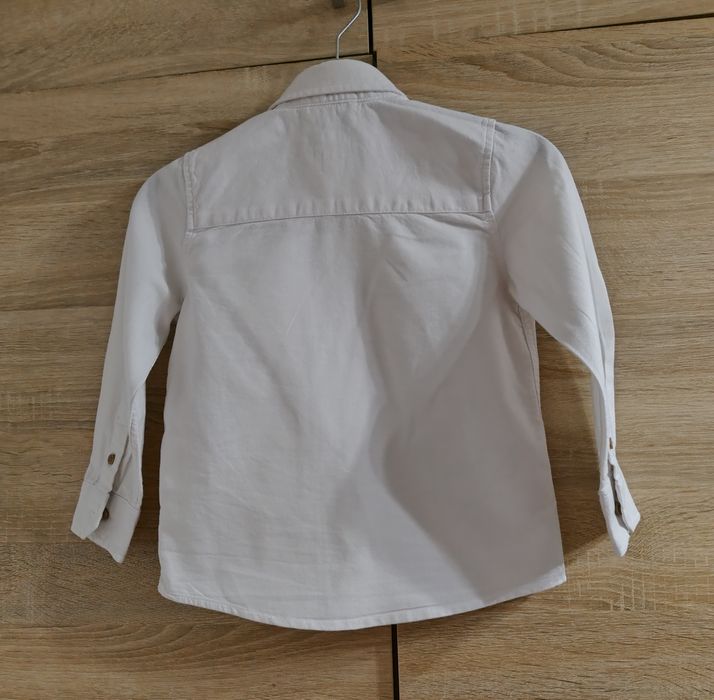 Sprzedam koszulę i sweter.