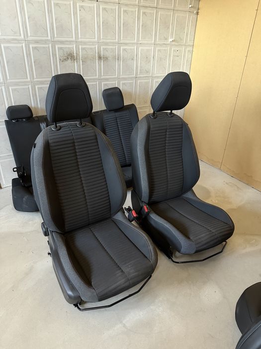 Interiores peugeot 208 e-2008