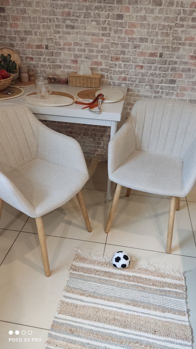 2 piękne Nowe wygodne krzesła fotelowe cena za całość