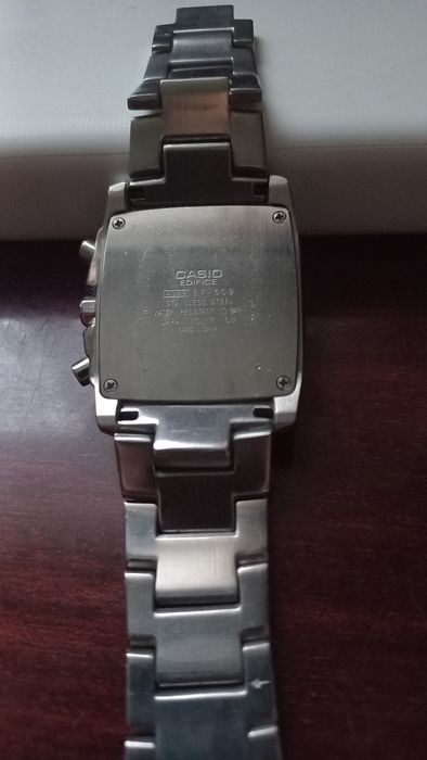 Часи CASIO-Edifice
