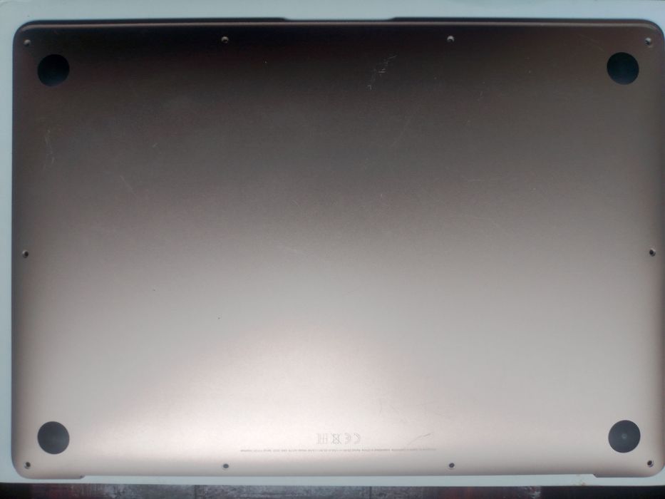 Macbook Air 2020 тoпкeйc в сбoре, возможно разборка