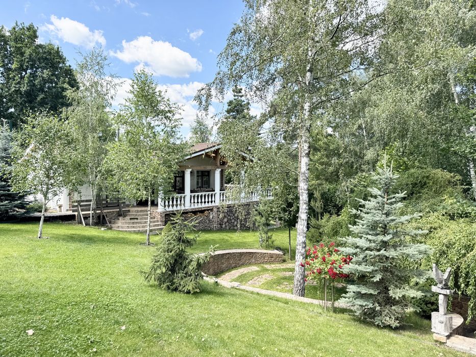 КМ Нова Ходосівка будинок 600 м² 20 соток гостьовий будинок лазня ліс