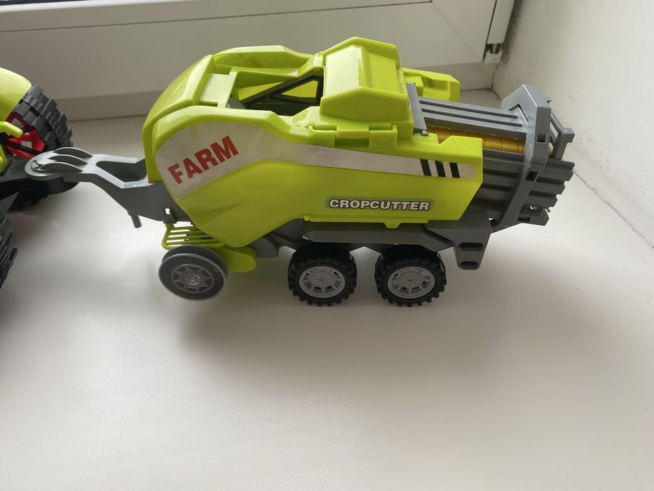 Трактор детский инерционный