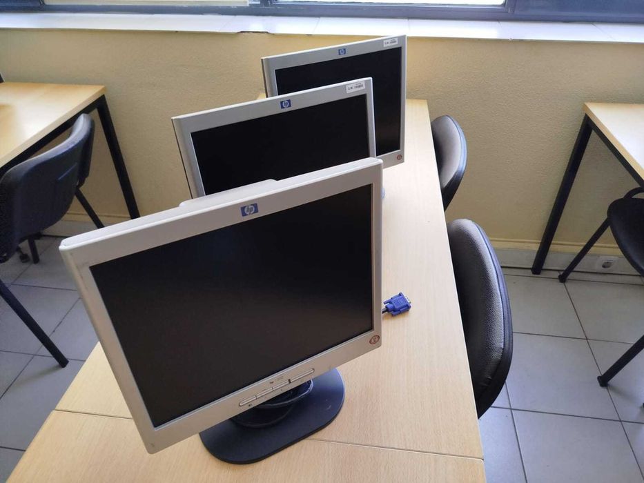 Monitor HP 1502 Usado - EM BOM ESTADO