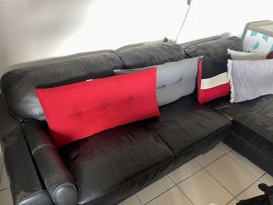 Sofá com chaise longue