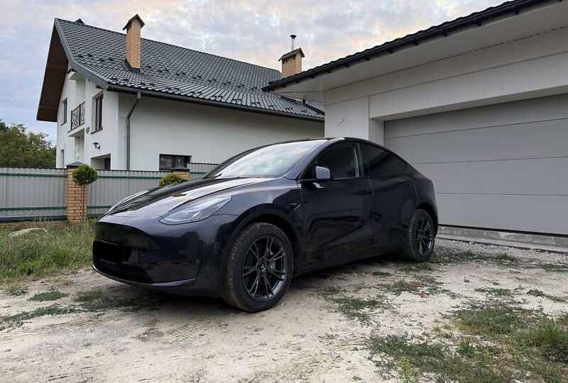 Tesla Model Y 2024 Long Range 82 kWh