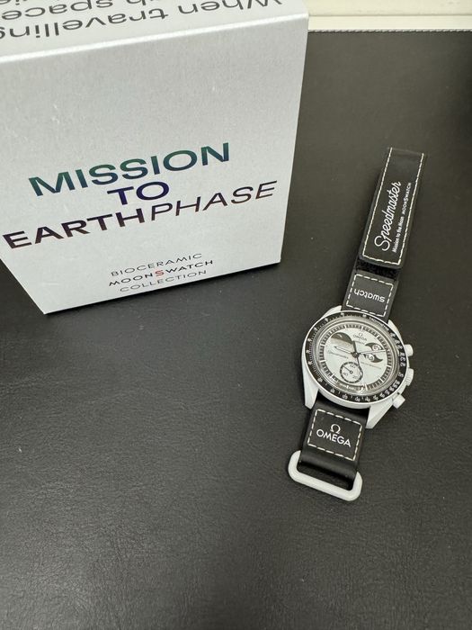 Moonswatch earthphase