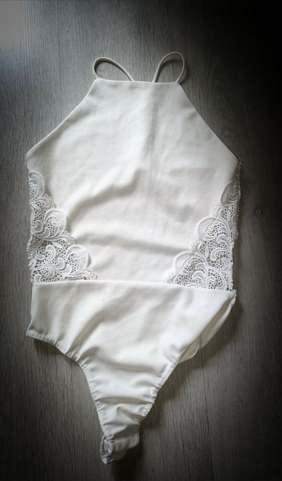 Przepiękne body Missguided koronka S