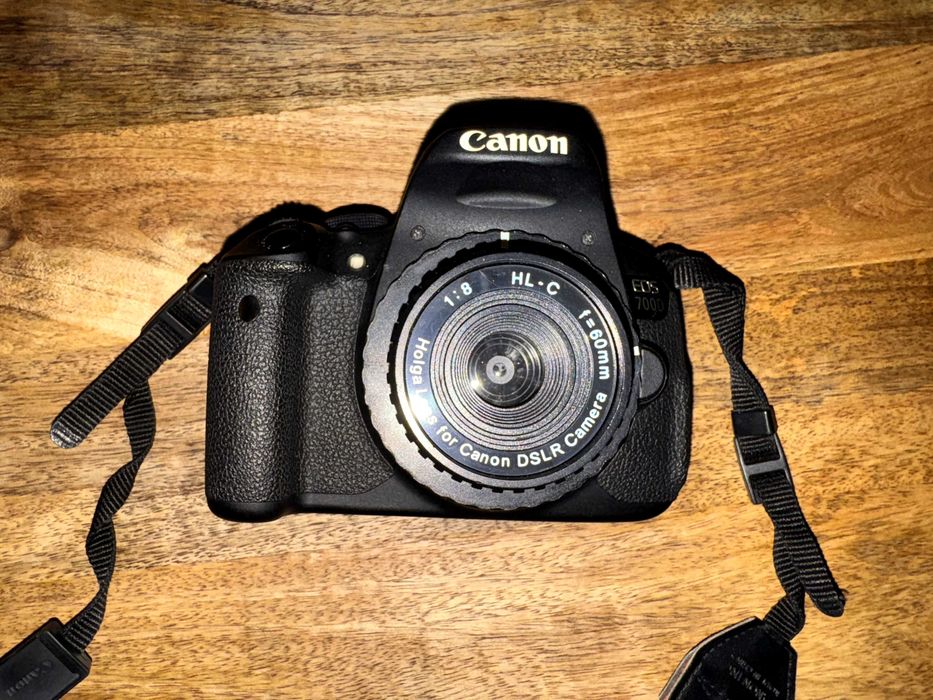 Objetiva Holga para Canon DSLR.