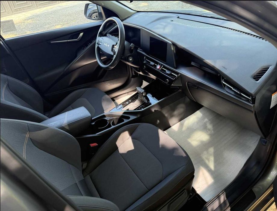 Kia Niro 2023 гібрид