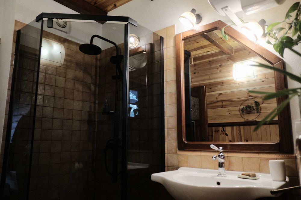 Dom nad jeziorem Kaszuby Sauna Balia na 2 rodziny