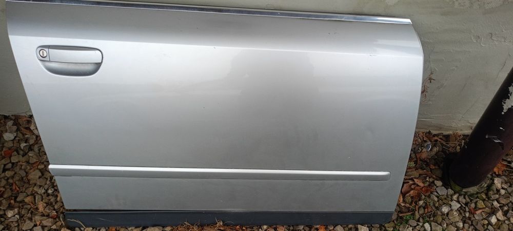 Drzwi prawy przód Audi A4 B6, kod lakieru LY7W