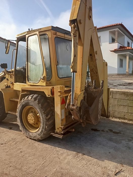 Retroescavadora motor perkins venieri 7.33