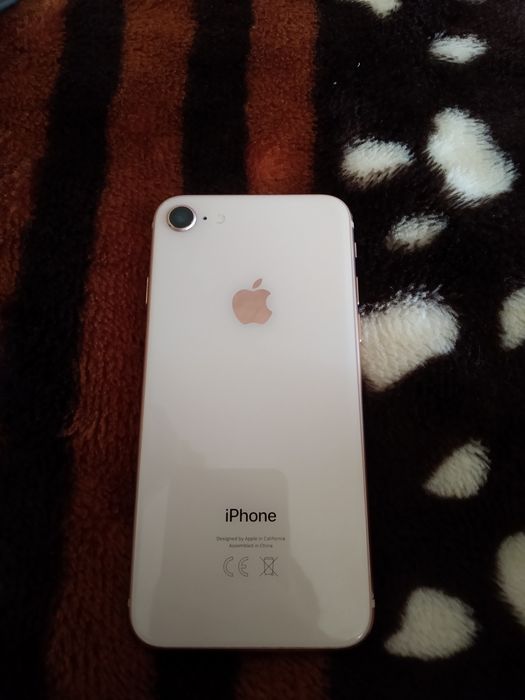 Продам iPhone 8 !