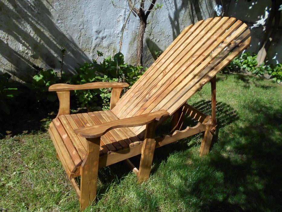 espreguicadeira em madeira