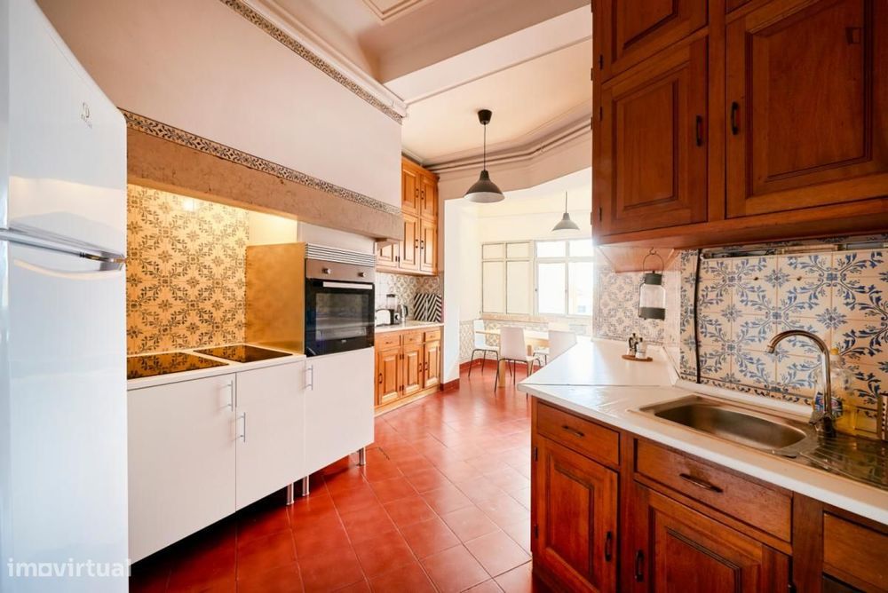 Quarto - localizado em Marquês de Pombal Lisbon